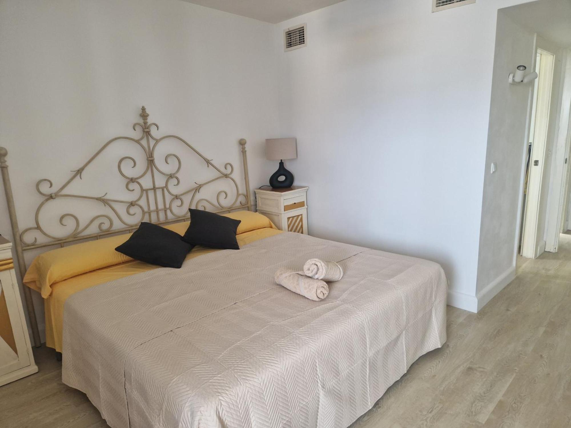 Apartamento Primera Linea Playa ตอร์เรโมลิโนส ภายนอก รูปภาพ